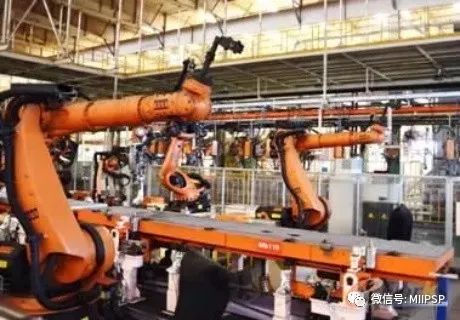 揭秘江淮汽車(chē)新能源智能制造工廠(chǎng) 智能化如何重塑產(chǎn)品與未來(lái)出行